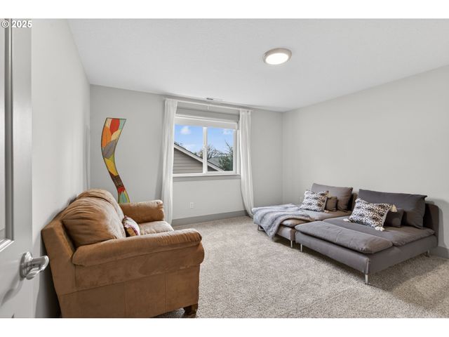 136 W 13TH Way, La Center, WA 98629