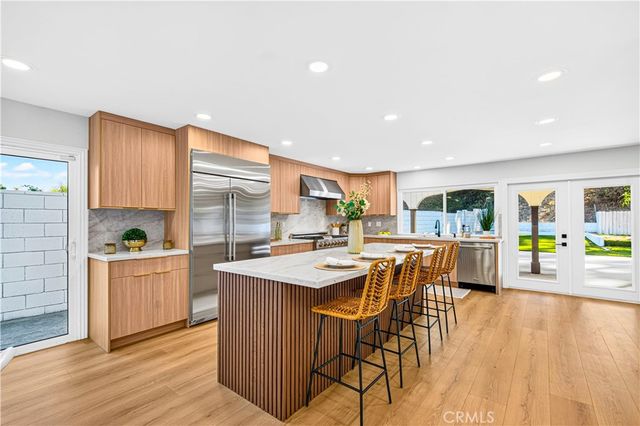 4348 Topanga Canyon Boulevard, Woodland Hills, CA 91364