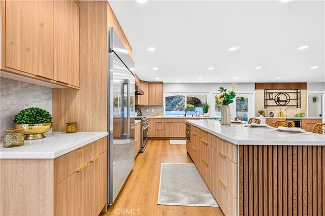 4348 Topanga Canyon Boulevard, Woodland Hills, CA 91364
