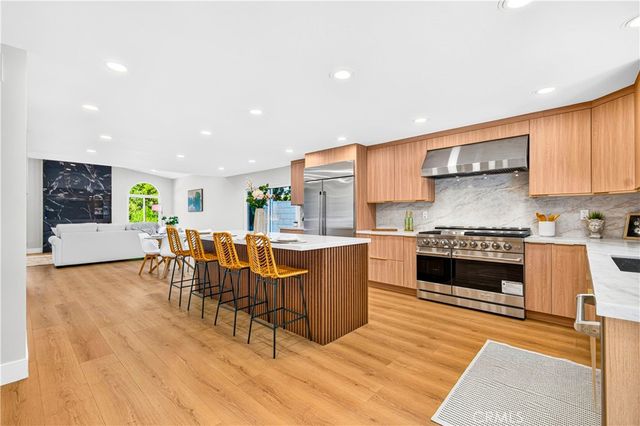4348 Topanga Canyon Boulevard, Woodland Hills, CA 91364