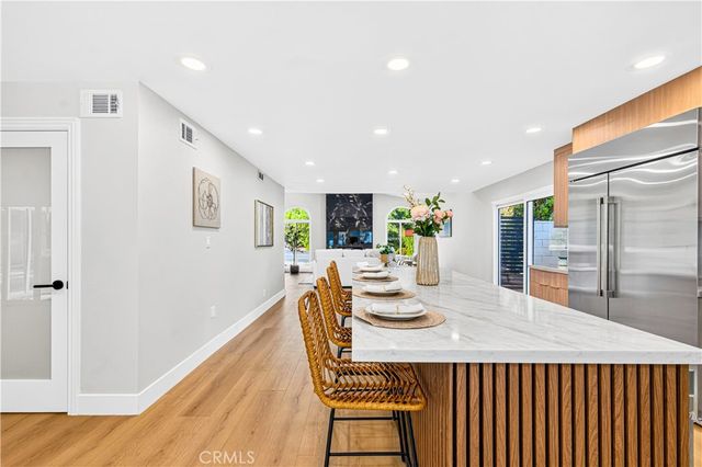 4348 Topanga Canyon Boulevard, Woodland Hills, CA 91364
