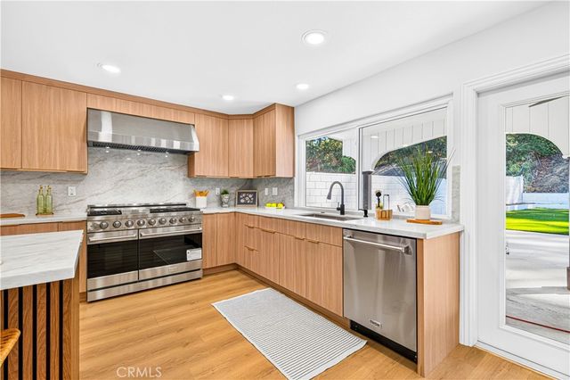 4348 Topanga Canyon Boulevard, Woodland Hills, CA 91364