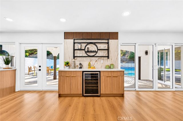 4348 Topanga Canyon Boulevard, Woodland Hills, CA 91364