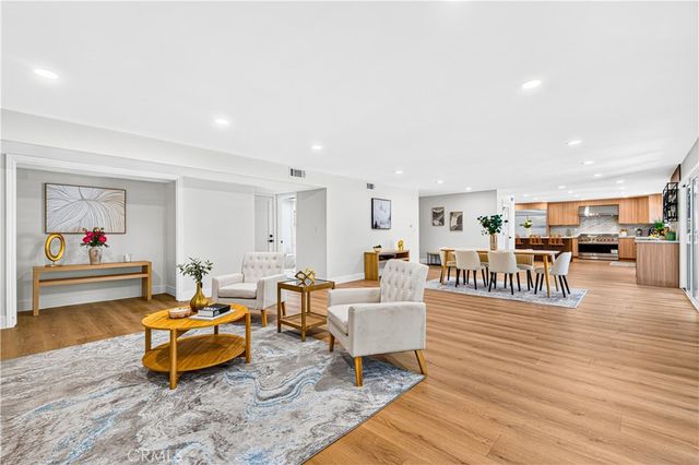 4348 Topanga Canyon Boulevard, Woodland Hills, CA 91364