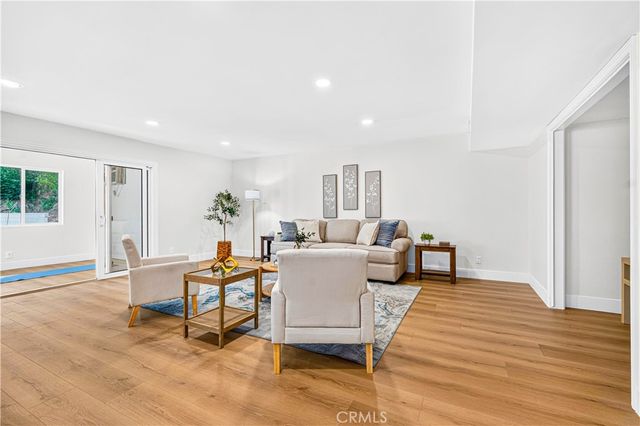 4348 Topanga Canyon Boulevard, Woodland Hills, CA 91364