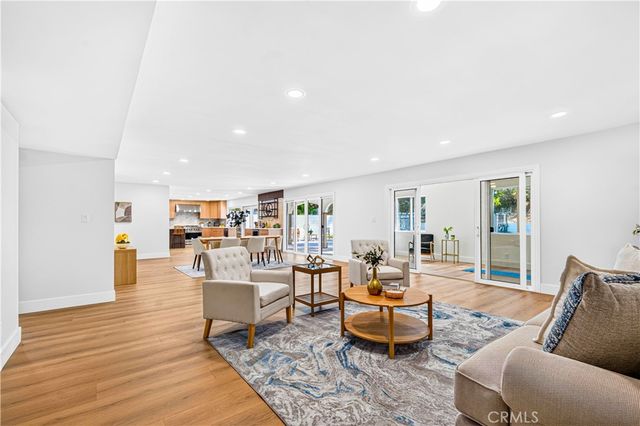 4348 Topanga Canyon Boulevard, Woodland Hills, CA 91364