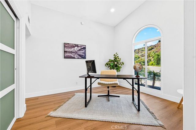 4348 Topanga Canyon Boulevard, Woodland Hills, CA 91364