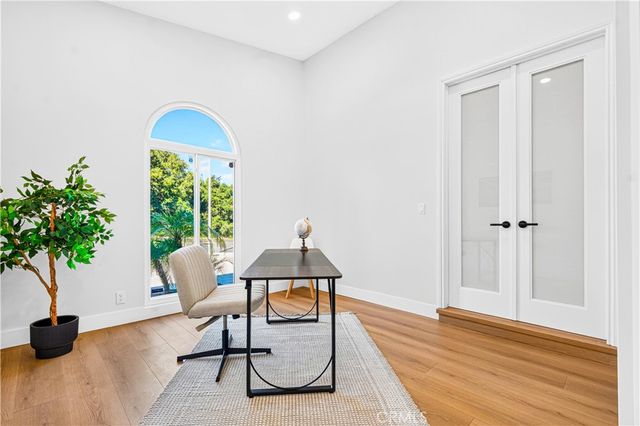 4348 Topanga Canyon Boulevard, Woodland Hills, CA 91364