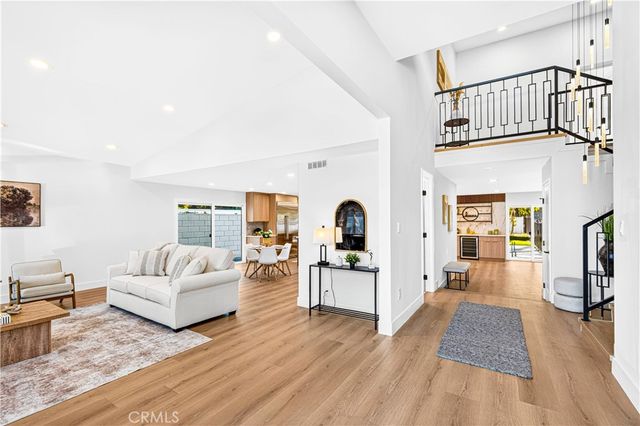 4348 Topanga Canyon Boulevard, Woodland Hills, CA 91364