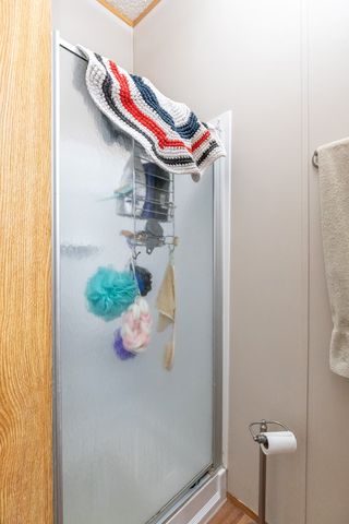 102 Flamingo Drive, Tye, TX 79563