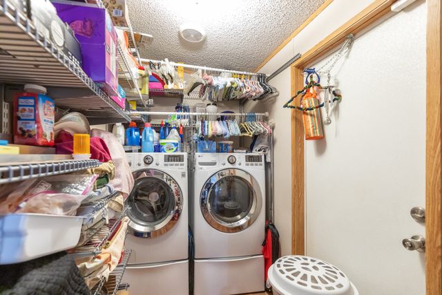 102 Flamingo Drive, Tye, TX 79563