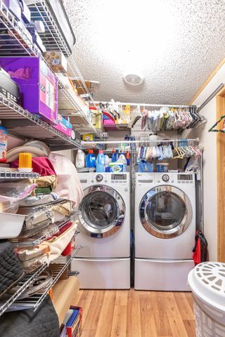 102 Flamingo Drive, Tye, TX 79563