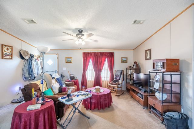 102 Flamingo Drive, Tye, TX 79563