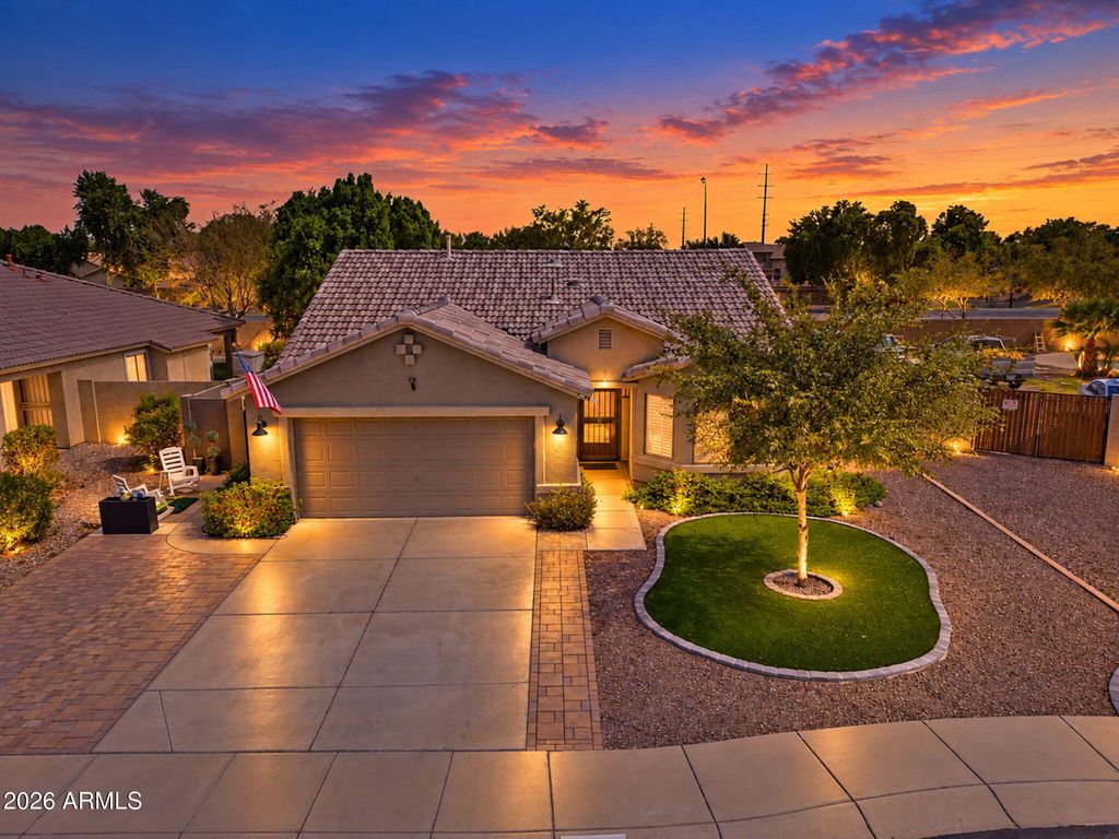 3947 S SOHO Lane, Chandler, AZ 85286 — photo 2