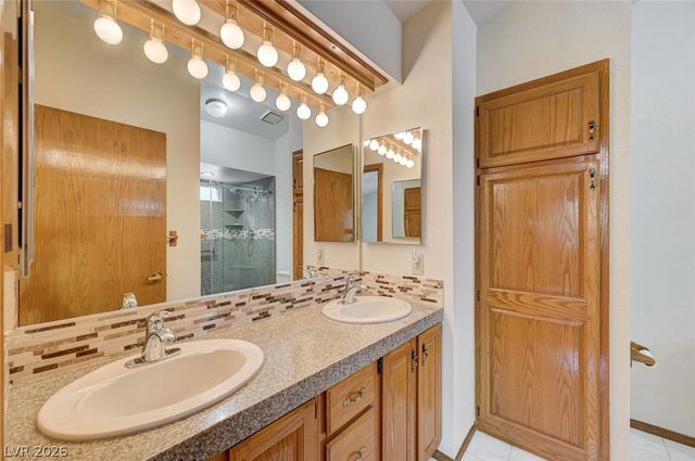 4921 Ocean Shores Way, Las Vegas, NV 89130