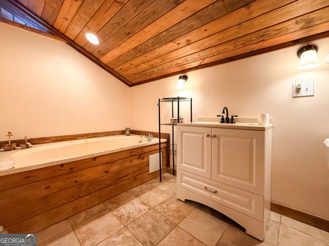 98 Canyon Pass, Cleveland, GA 30528