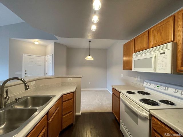7440 S Blackhawk Street 8303, Englewood, CO 80112