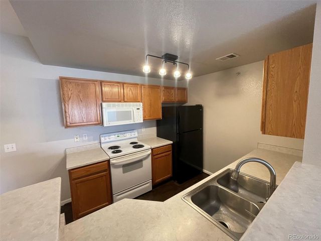 7440 S Blackhawk Street 8303, Englewood, CO 80112