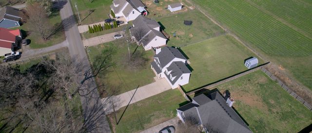 697 Crescent Rd, Murfreesboro, TN 37128