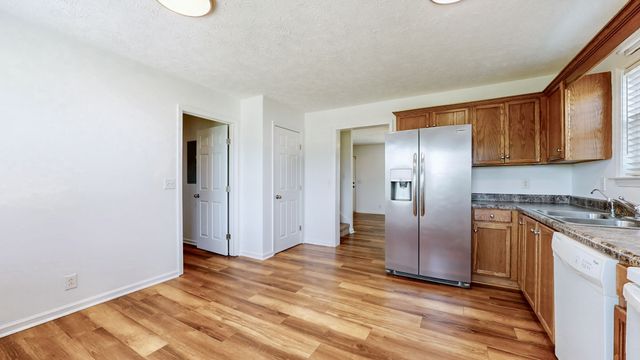 697 Crescent Rd, Murfreesboro, TN 37128