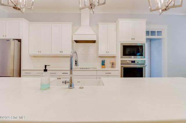 126 Jackline Drive, Hampstead, NC 28443