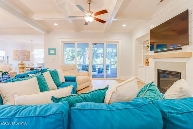 126 Jackline Drive, Hampstead, NC 28443