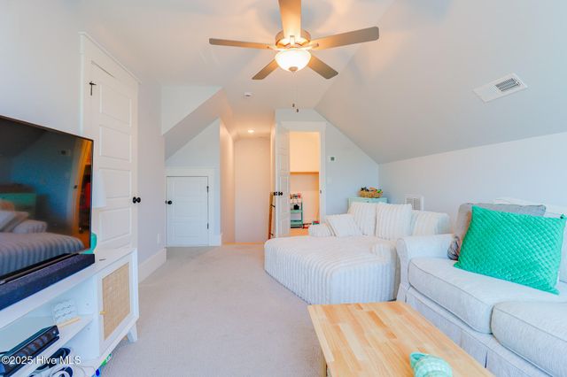 126 Jackline Drive, Hampstead, NC 28443