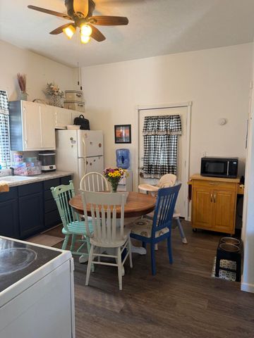 302 W 10th Street, Galena, MO 65656