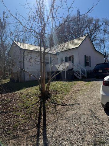 302 W 10th Street, Galena, MO 65656