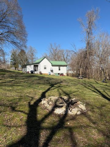 302 W 10th Street, Galena, MO 65656