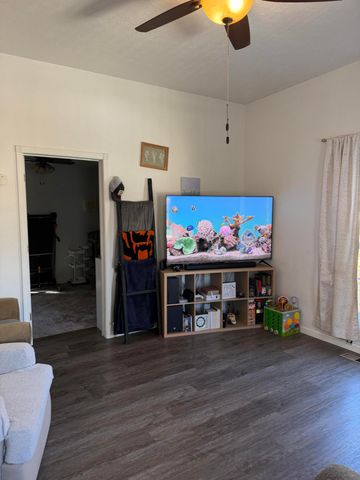 302 W 10th Street, Galena, MO 65656