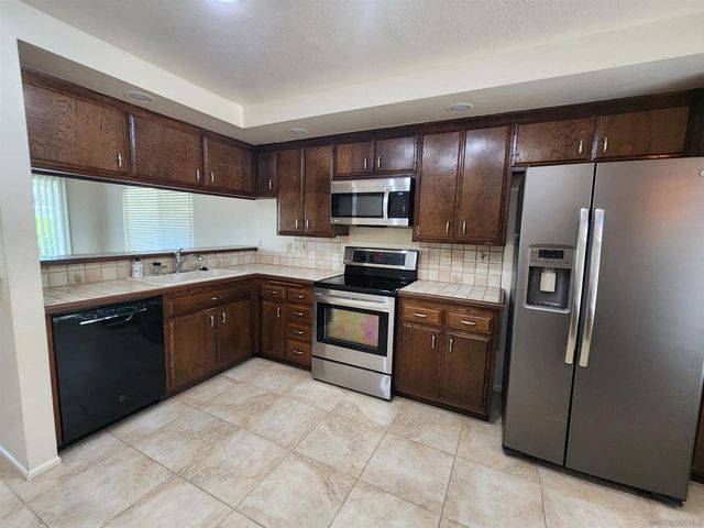 723 Santa Camelia, Solana Beach, CA 92075