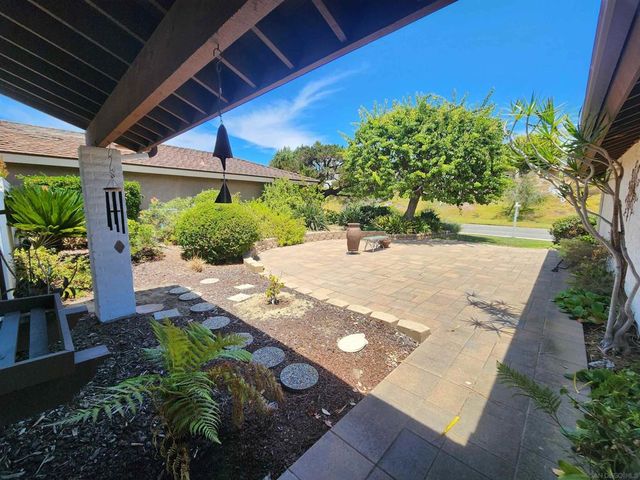 723 Santa Camelia, Solana Beach, CA 92075