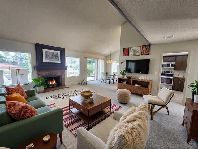 723 Santa Camelia, Solana Beach, CA 92075