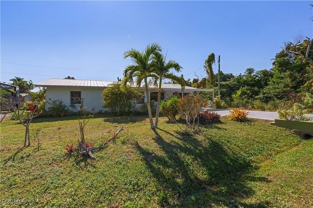 5935 Trout RD, Bokeelia, FL 33922