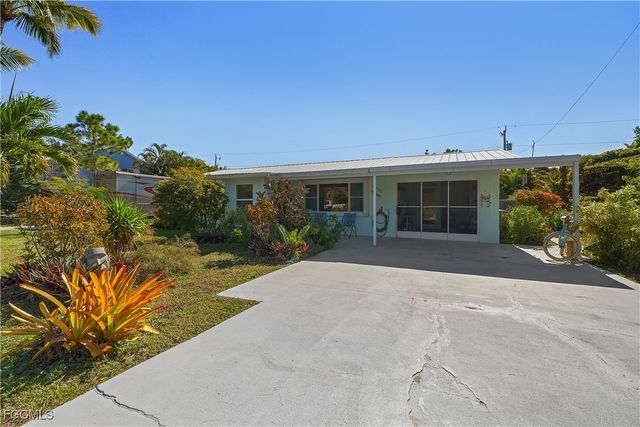 5935 Trout RD, Bokeelia, FL 33922