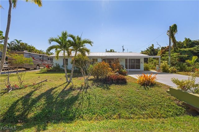 5935 Trout RD, Bokeelia, FL 33922