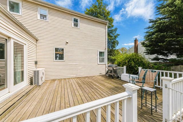 118 Foster Road, Ronkonkoma, NY 11779