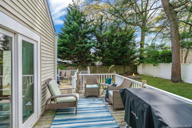 118 Foster Road, Ronkonkoma, NY 11779