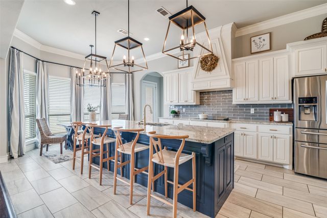 10055 Dorsett Drive, Talty, TX 75126