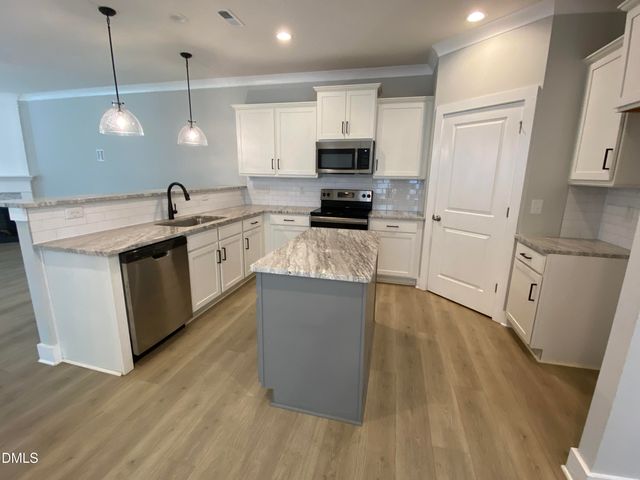 36 Spruce Hollow Circle, Spring Lake, NC 28390