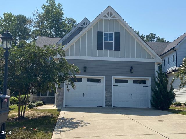 36 Spruce Hollow Circle, Spring Lake, NC 28390