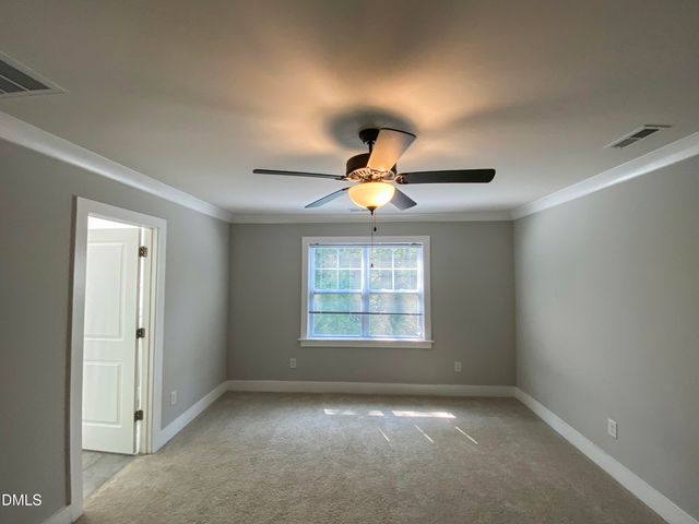 36 Spruce Hollow Circle, Spring Lake, NC 28390