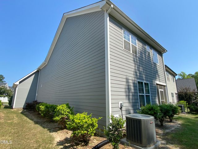 36 Spruce Hollow Circle, Spring Lake, NC 28390