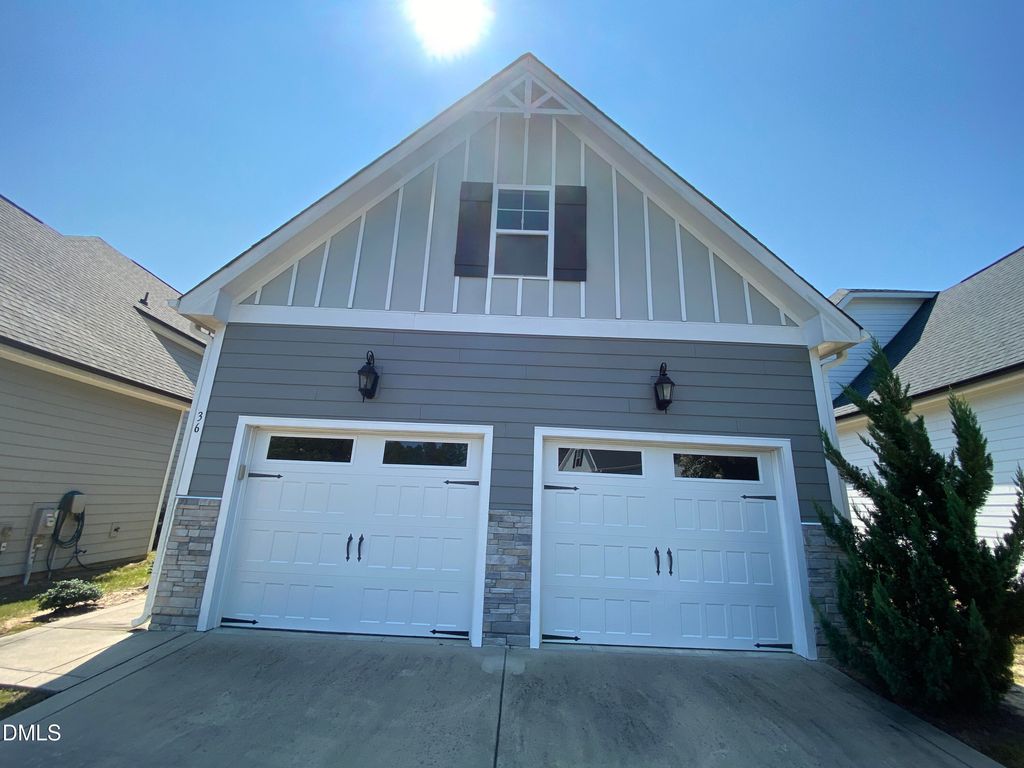 36 Spruce Hollow Circle, Spring Lake, NC 28390