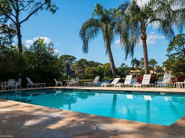 290 Naples Cove DR 2206, Naples, FL 34110