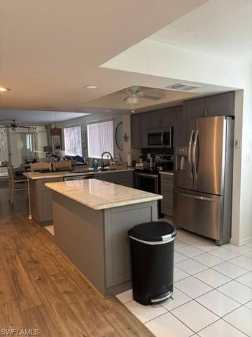 290 Naples Cove DR 2206, Naples, FL 34110