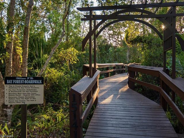 290 Naples Cove DR 2206, Naples, FL 34110