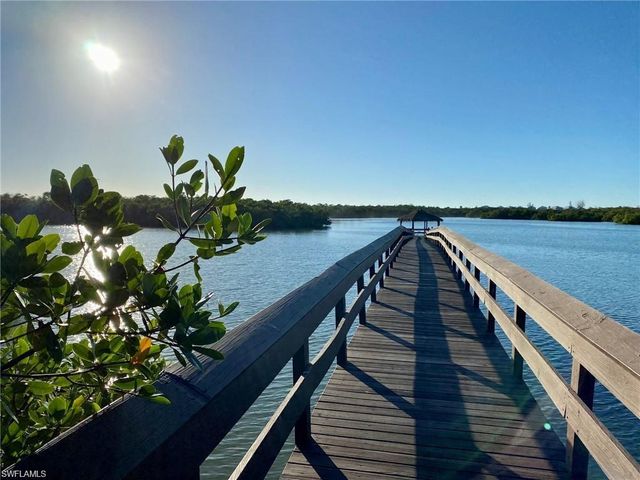 290 Naples Cove DR 2206, Naples, FL 34110