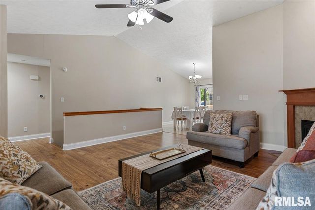 2907 CINDY Lane, Springfield, IL 62711